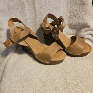 Hippie Laundry Wedges